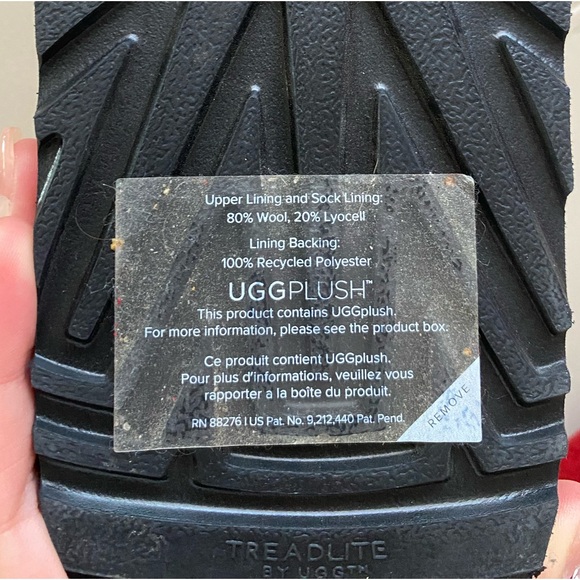 UGG Men's Neumel Snapback Boots in Samba Red - Picture 11 of 11